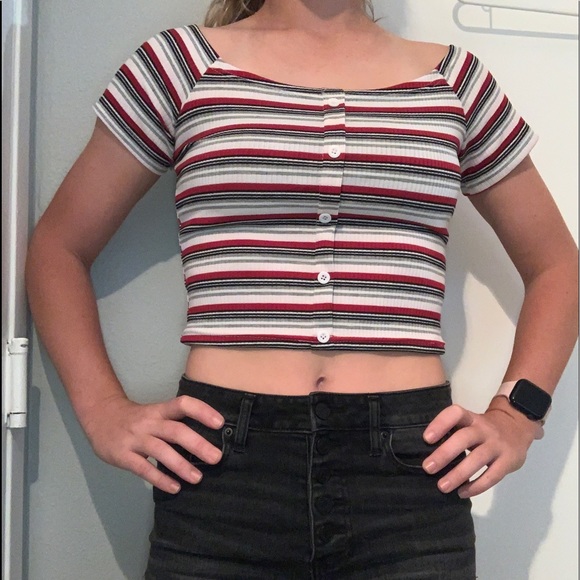 Off-the-shoulder crop top - Picture 3 of 3